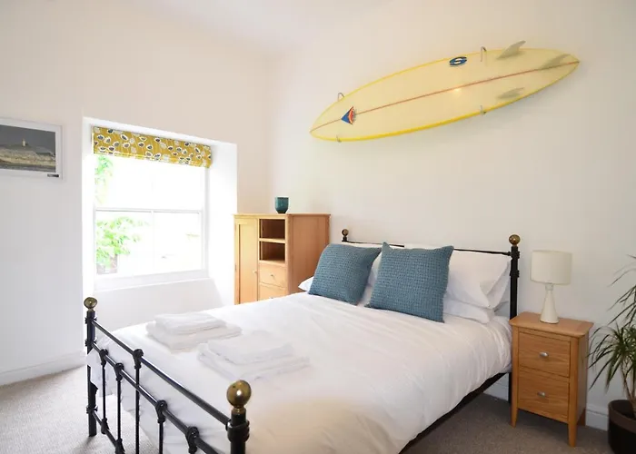 Towennan - Four Bedroomed Apartment In Quiet Seaside Village.